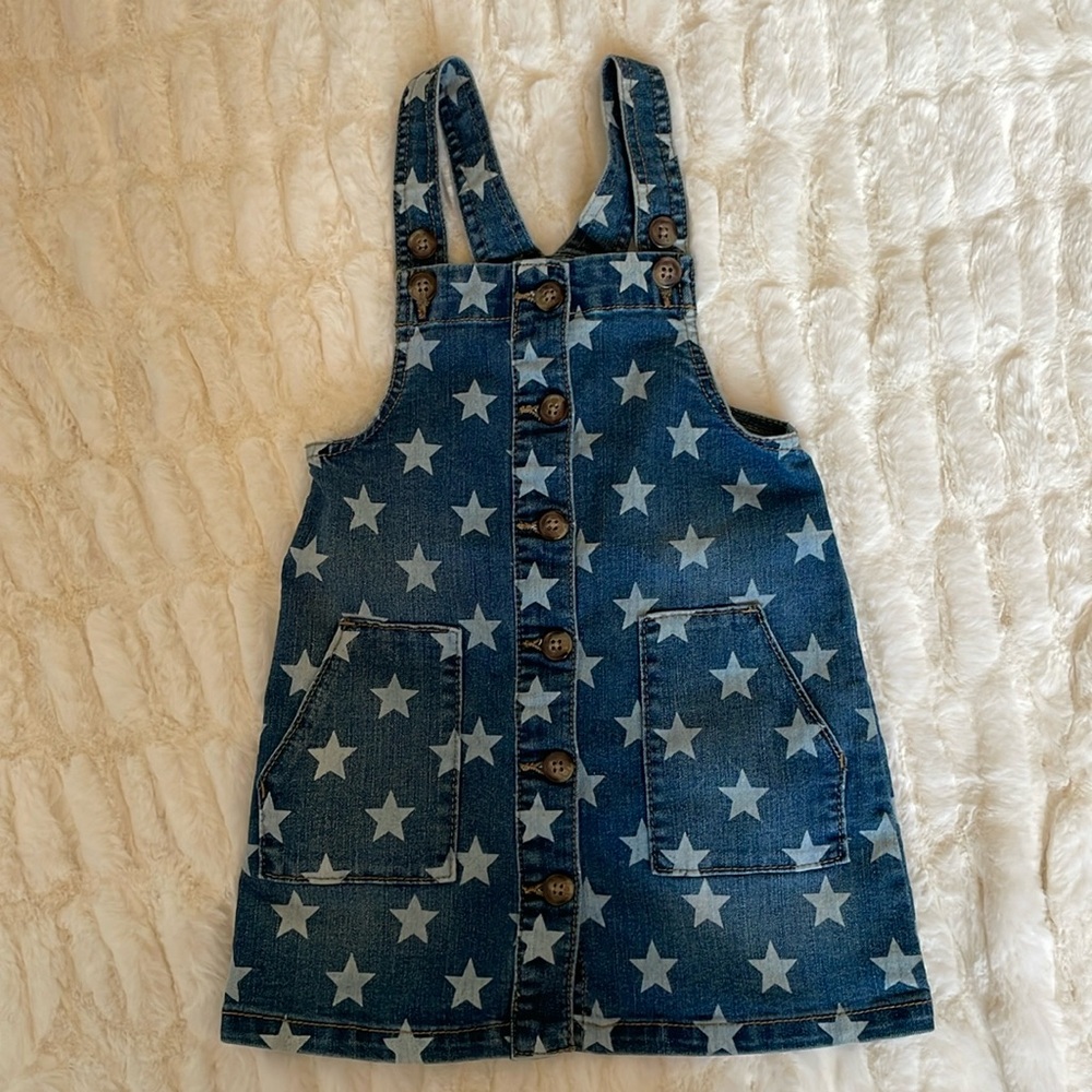 4T Jean with stars overall dress. Buttons down in front. Great for 4th of July.